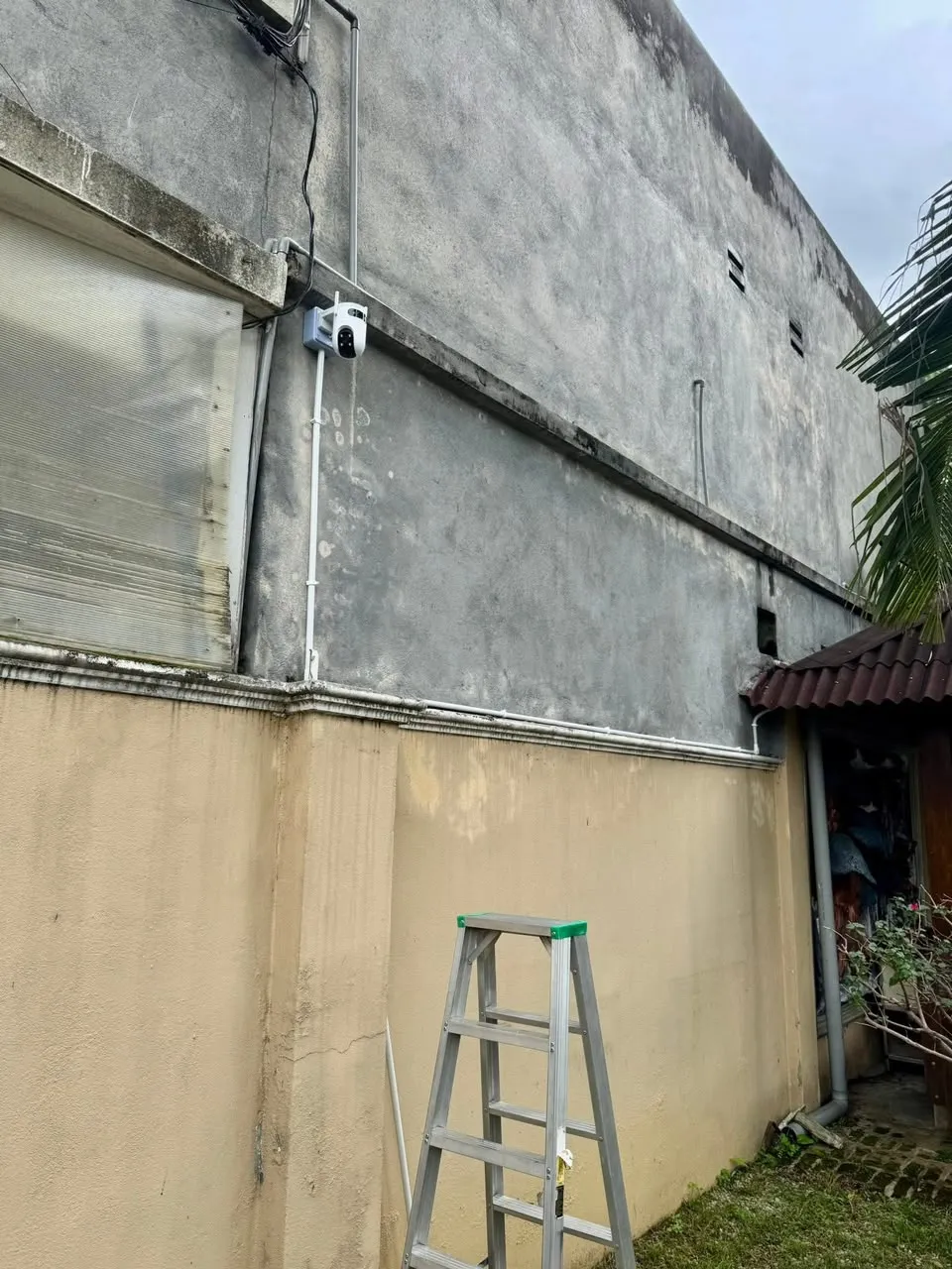 Pemasangan luaran oleh HSS WirelessCCTV